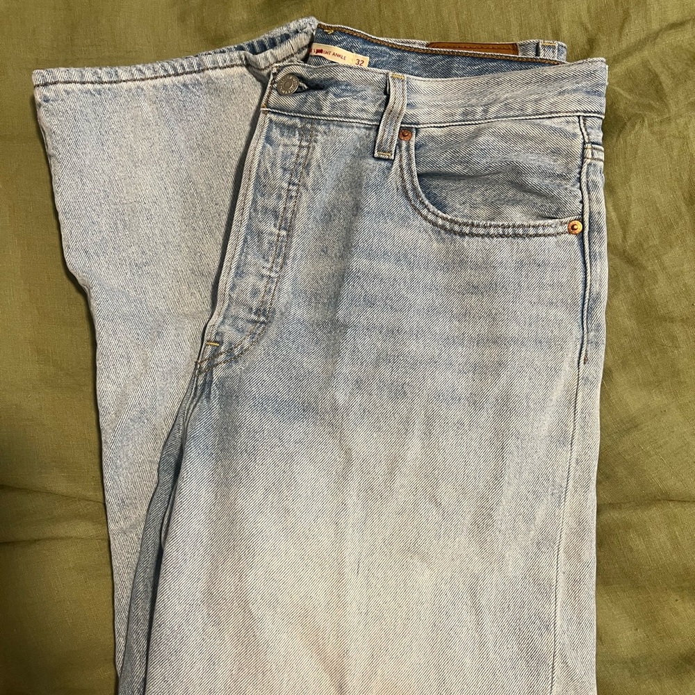 Levi’s light wash jeans